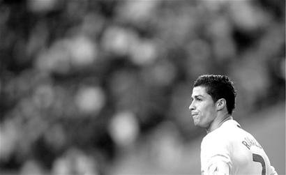 曼斯菲尔德主帅：主裁提前一分钟吹响半场哨，我们要申请重赛（曼斯菲尔德主帅称主裁提前1分钟结束半场，将申请重赛）