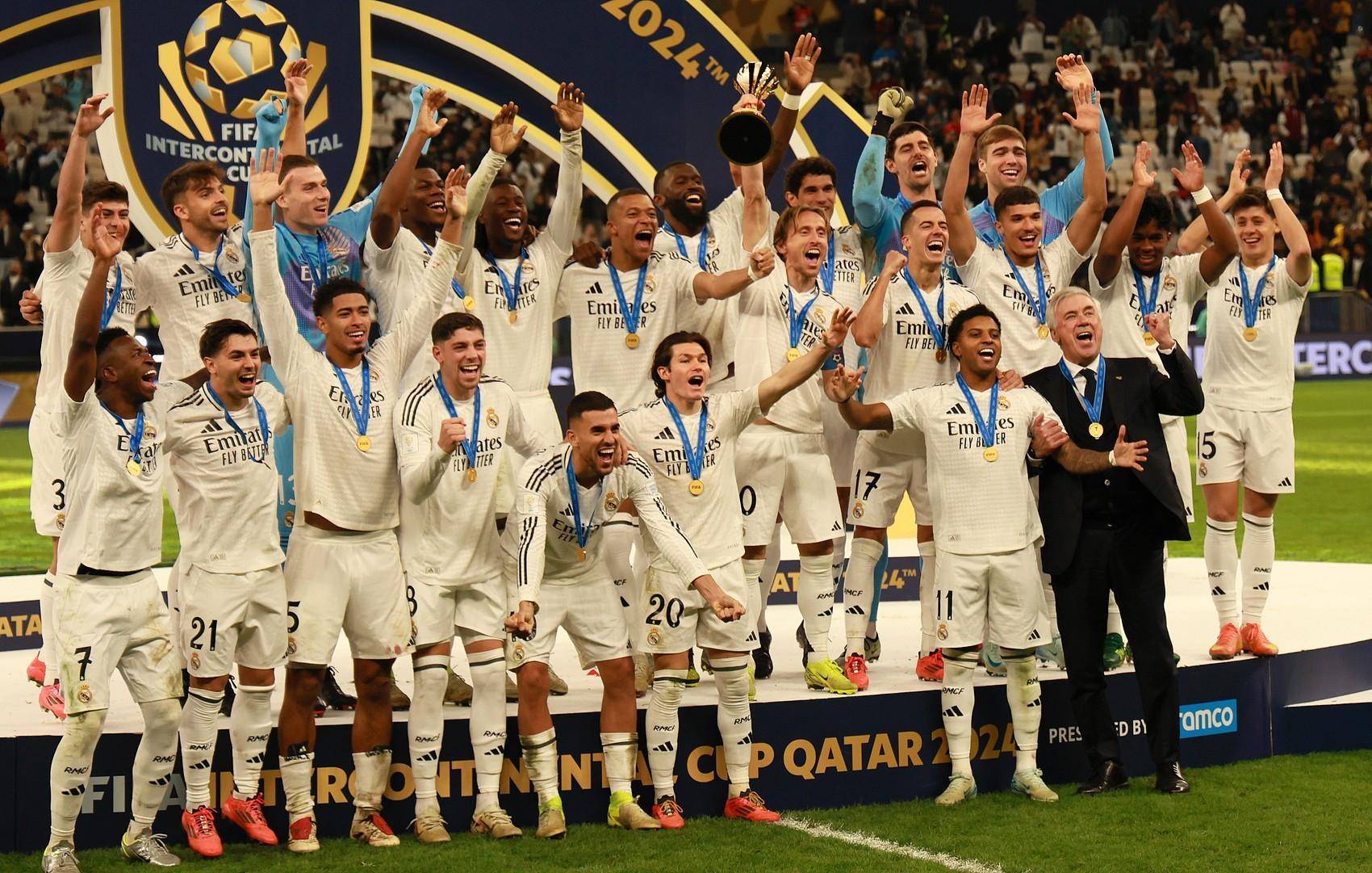 丹麦后卫：染红前球队完全掌控了比赛，这是生涯中最糟的经历（丹麦后卫直言红牌前球队完全主导比赛：职业生涯最糟一次）