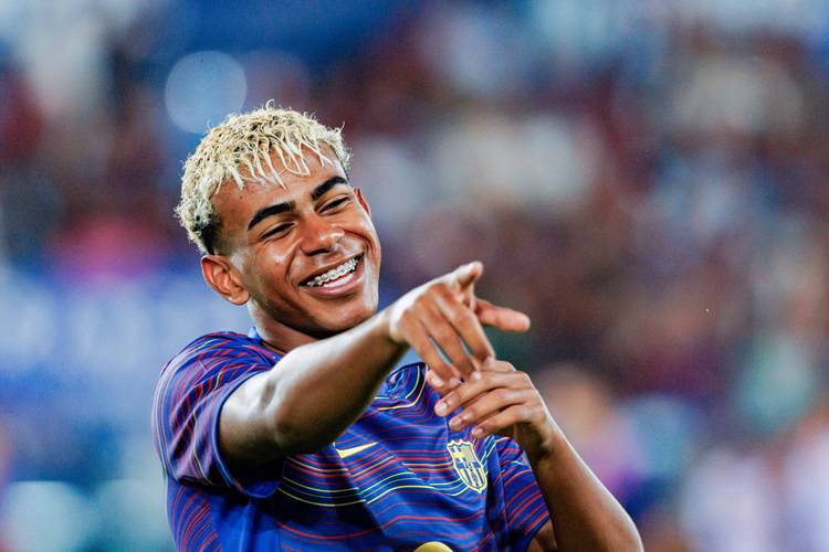 米兰公布客战都灵首发，莱奥、恩昆库领衔锋线