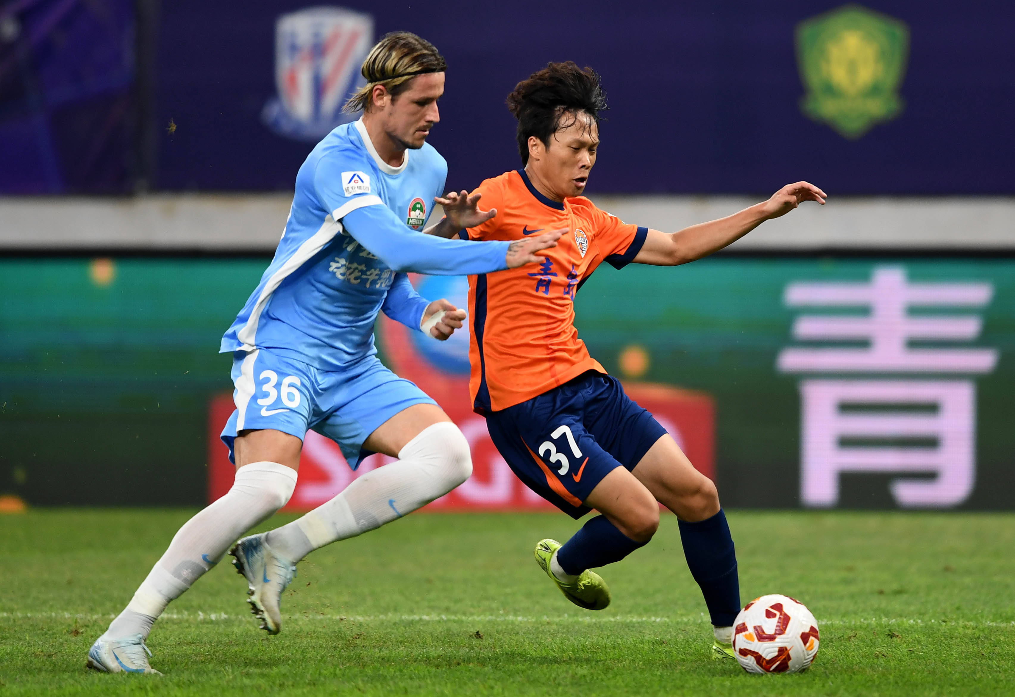 5分钟闪击马赛，圣吉罗斯收获建队128年首个欧冠主场进球（仅用5分钟攻陷马赛，圣吉罗斯斩获队史128年首个欧冠主场进球）