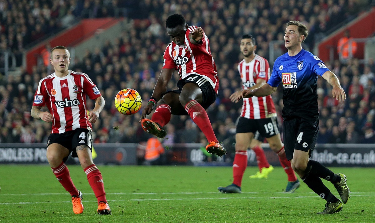 澳超官方：塔拉伊、萨拉斯当选10月／11月最佳教练／球员