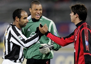 机构评近8年球队转会成功率排行榜：圣吉罗斯居首，小蜜蜂第4（机构盘点近8年球队转会成功率：圣吉罗斯第一，小蜜蜂第4）