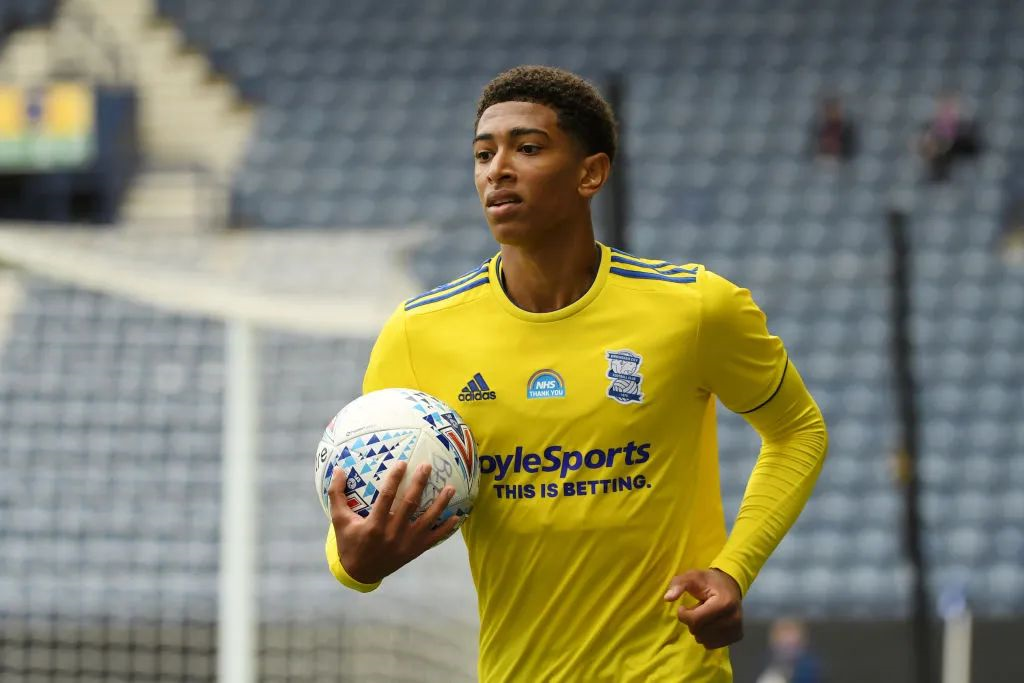 足协杯决赛，北京国安主帅拉米罗选择带球队核心球员...（足协杯决战，国安主帅拉米罗将率核心阵容出战）