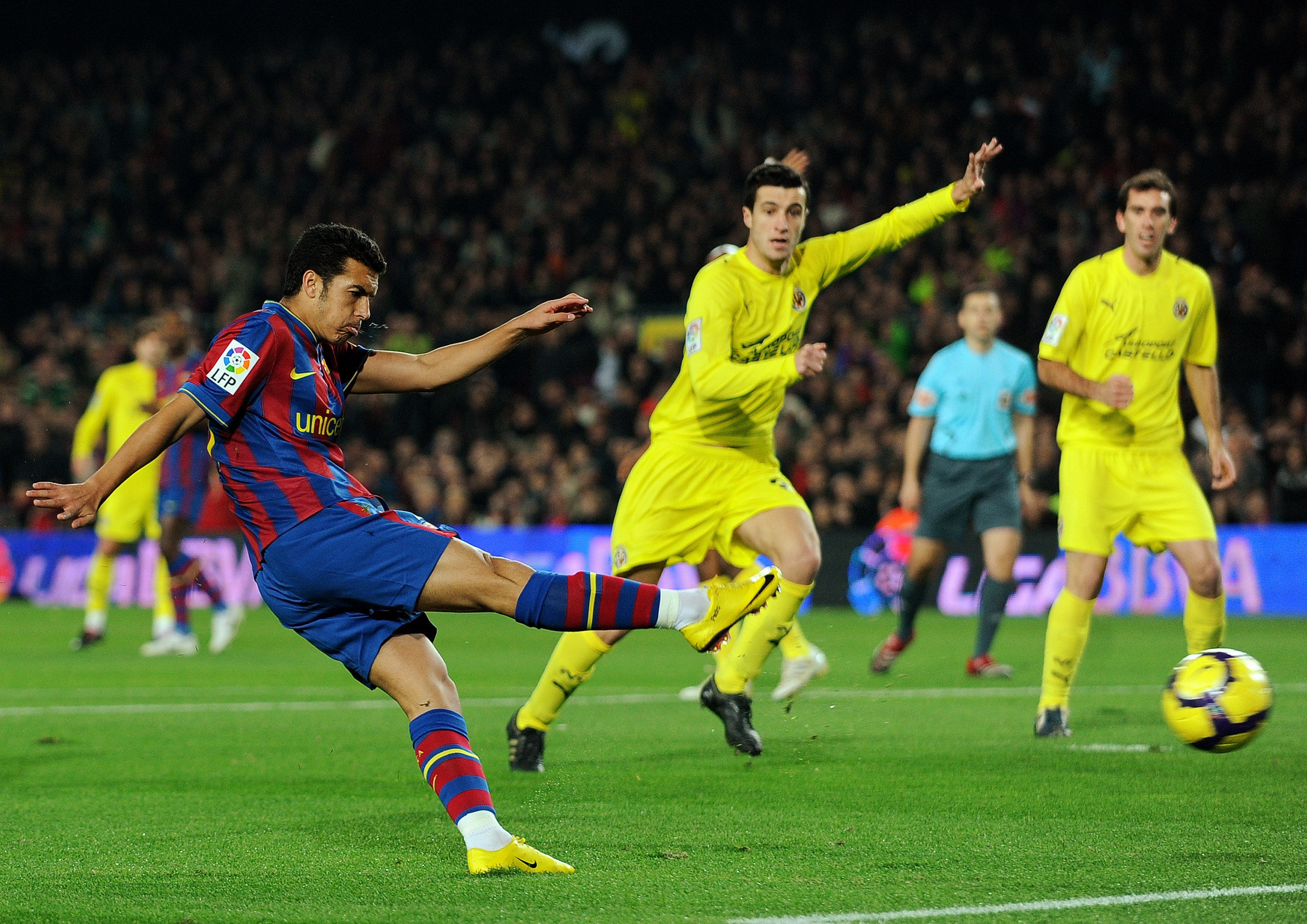 本赛季英超最快速度榜：查丘瓦37.34km／h第一 乌多吉姆伯莫二三位（本季英超速度榜：查丘瓦37.34km／h居首，乌多吉、姆伯莫分列二三位）