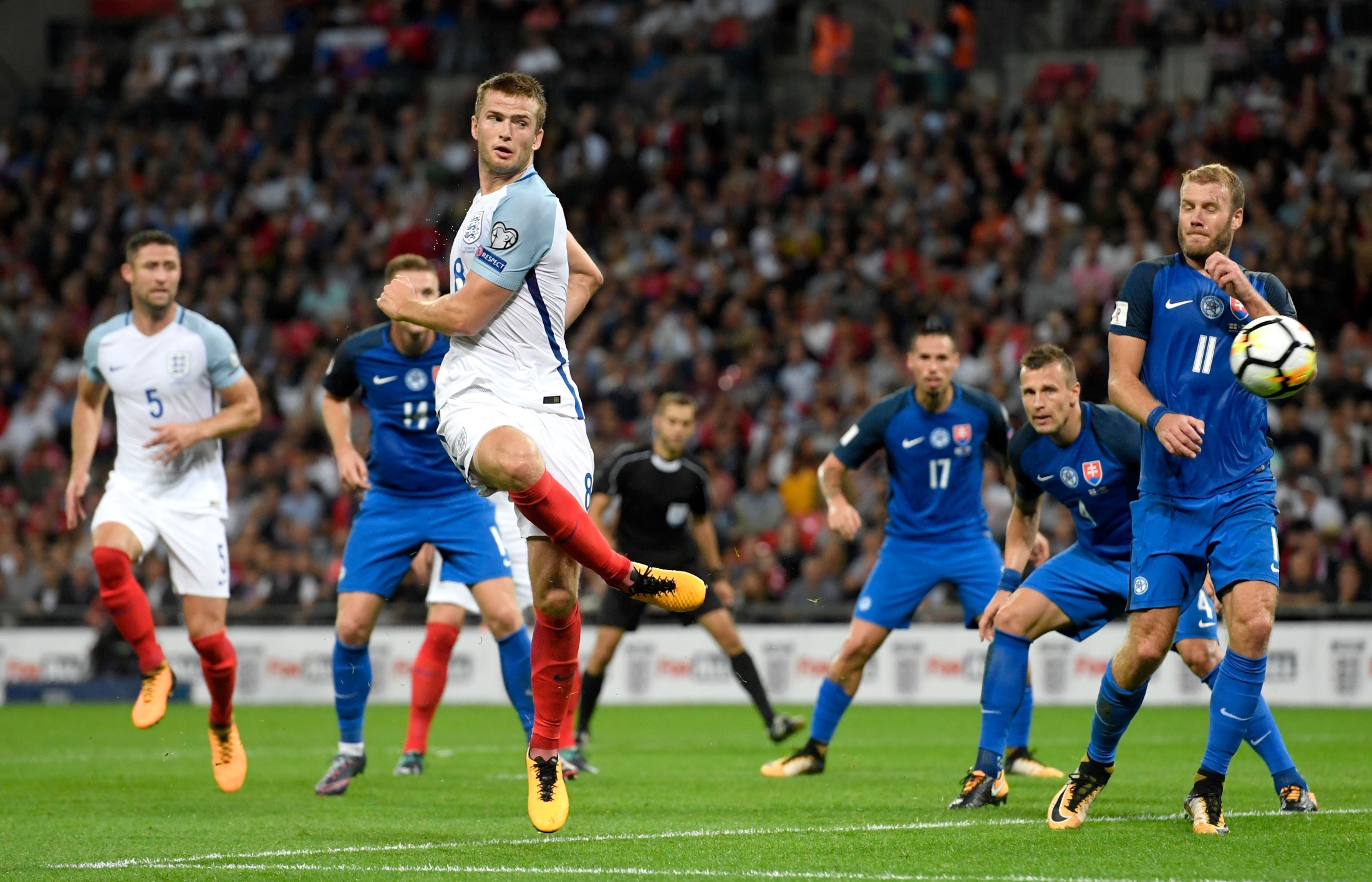 解说到了一个亚冠精英联赛的超巨失误…