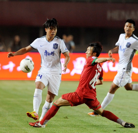 这里是我的主场，加布里埃尔向库尼亚介绍阿森纳训练基地