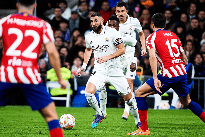 杜兰特篮下强打稳定胜局