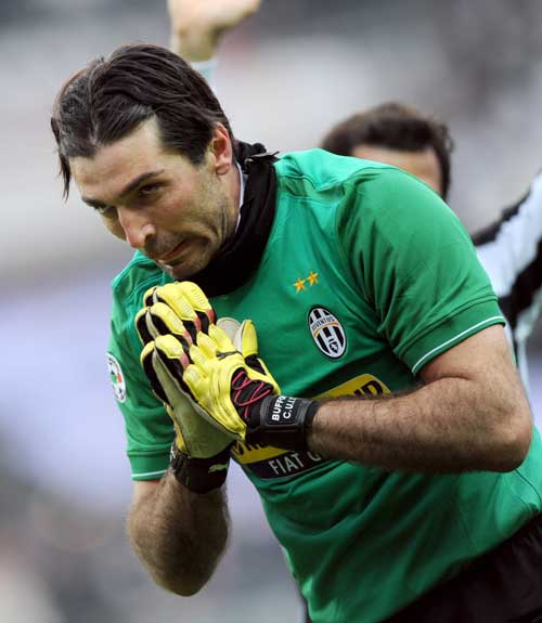 阿森纳3-1完胜拜仁，五档次差距尽显，欧冠小组赛掀翻对手