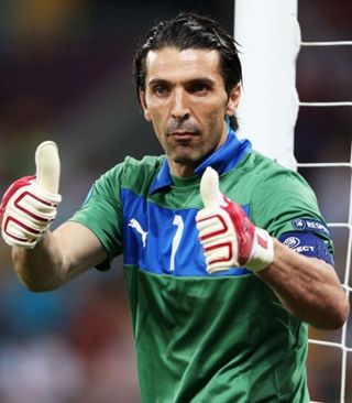 谌贻琴出席国家足球青训中心揭牌仪式（谌贻琴到场见证国家足球青训中心揭牌）