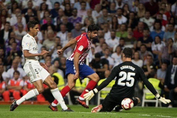 传奇奥斯卡满血复活看海港亚冠 球迷喊队危 ！速归！